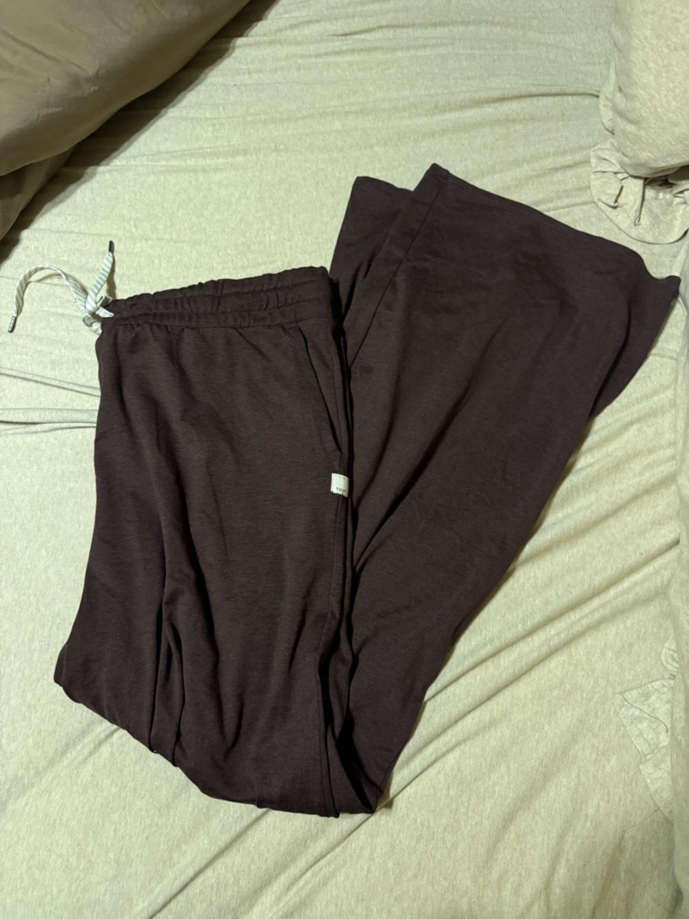 vuori halo wide leg pants